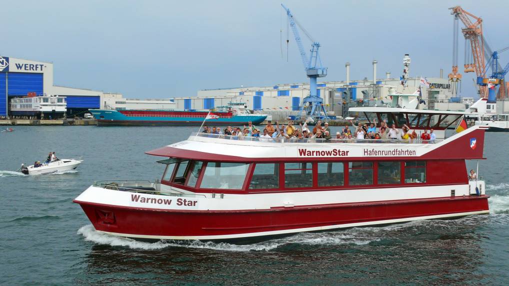 Fahrgastschiff Warnow Star