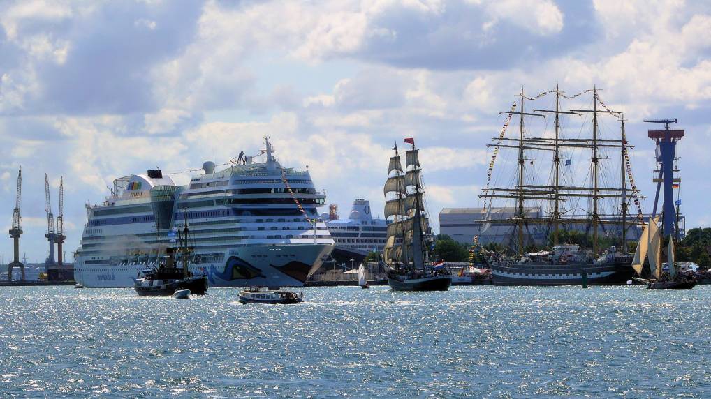 Impressionen von der 22. Hansesail in Rostock im Jahre 2012