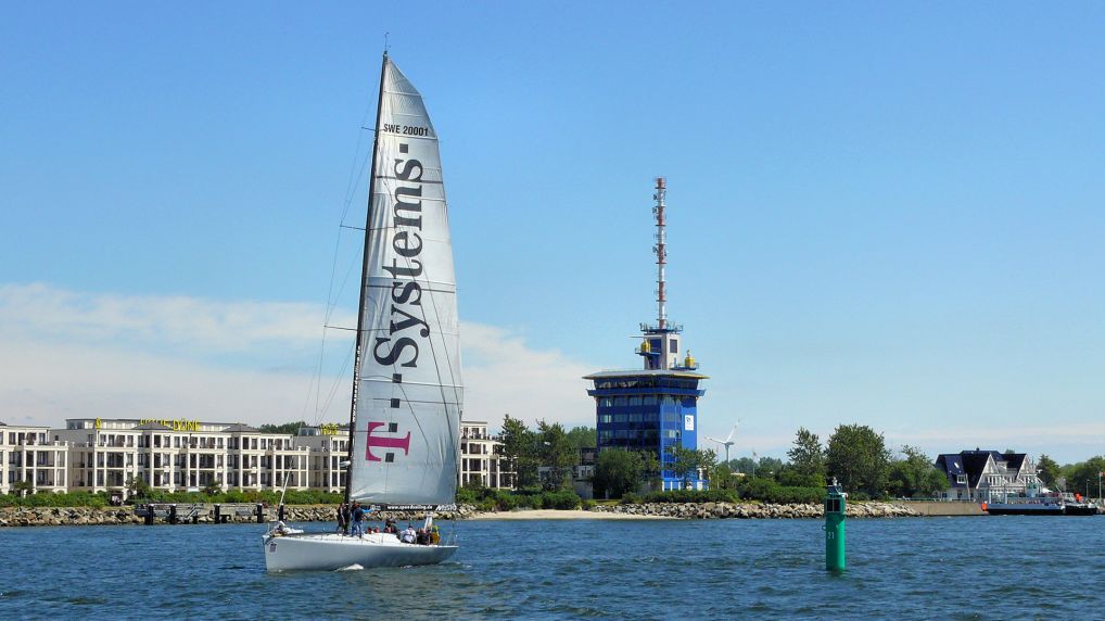 Sportliches Segeln im Seekanal