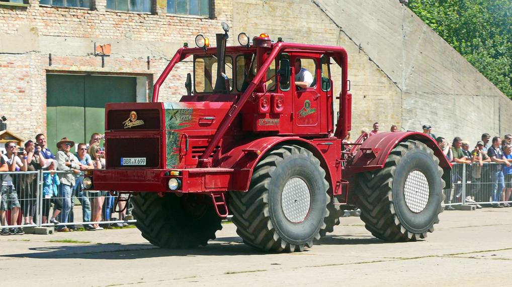 12. Internationales Ostblock Fahrzeugtreffen in Ptnitz 2013